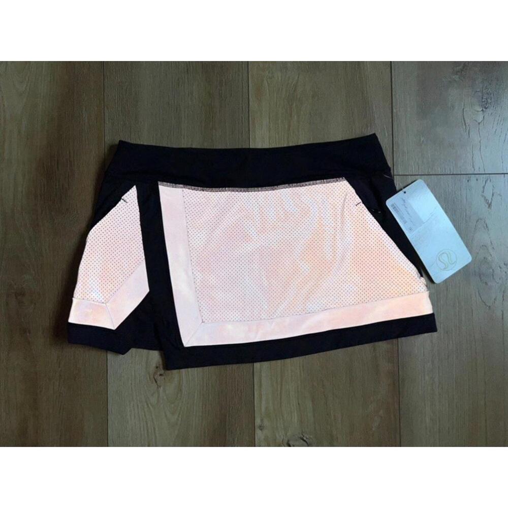 Lululemon Light it Up Skirt Reflective Silver Black  NWT 4